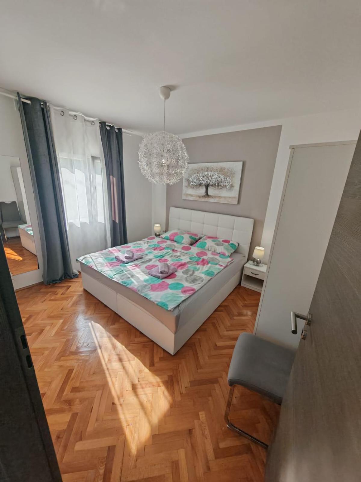 Appartement Sun house à Brzac Extérieur photo